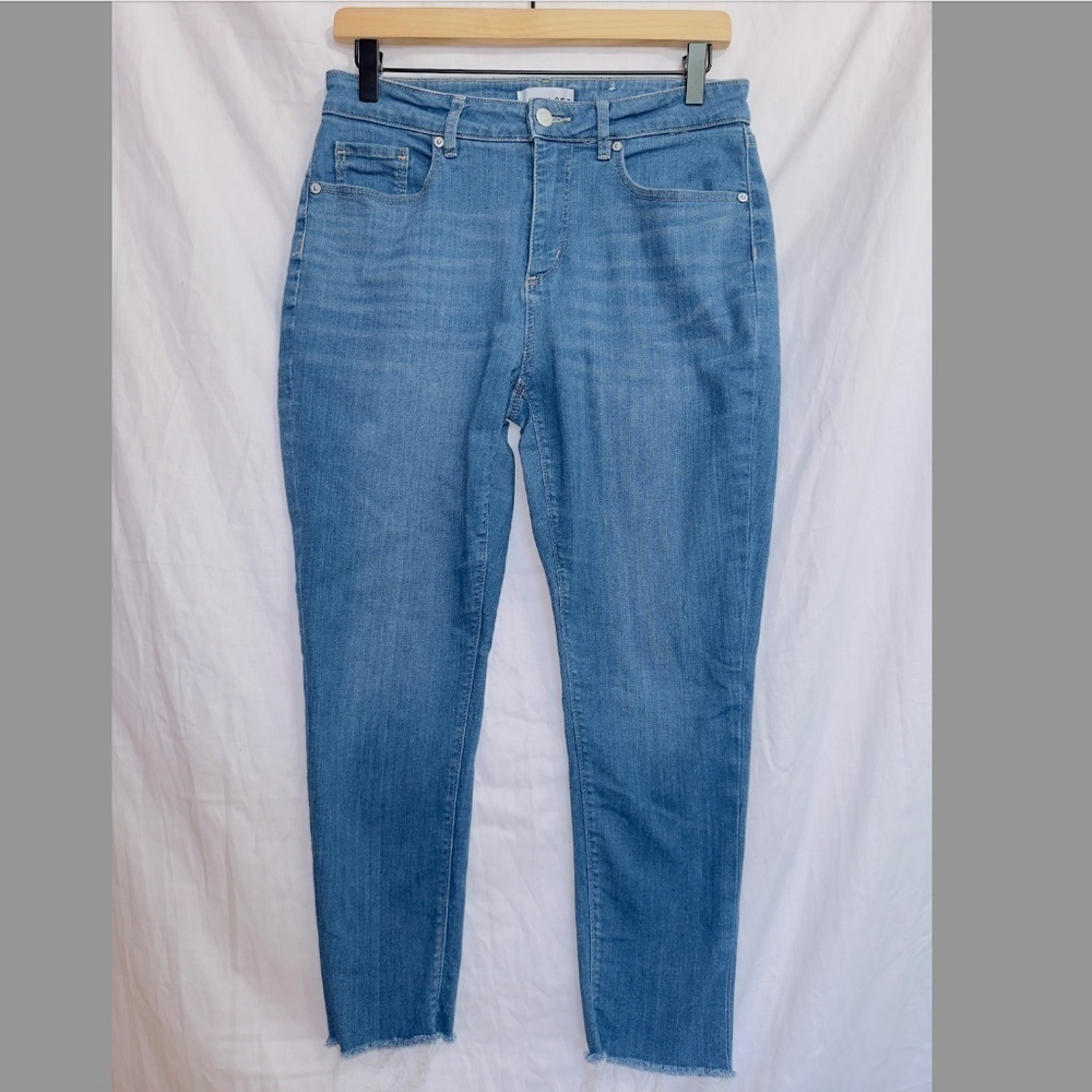 Loft Medium Wash Denim Mid Rise Frayed Hem Ankle Skinny Jeans size 8/29